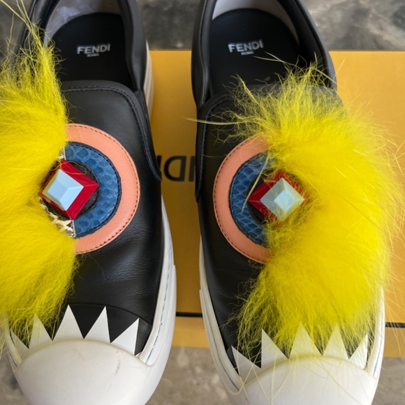 Fendi Sneaker, Bug, Black with Yellow Fur, Women size 36.5 - Picture 4 of 4